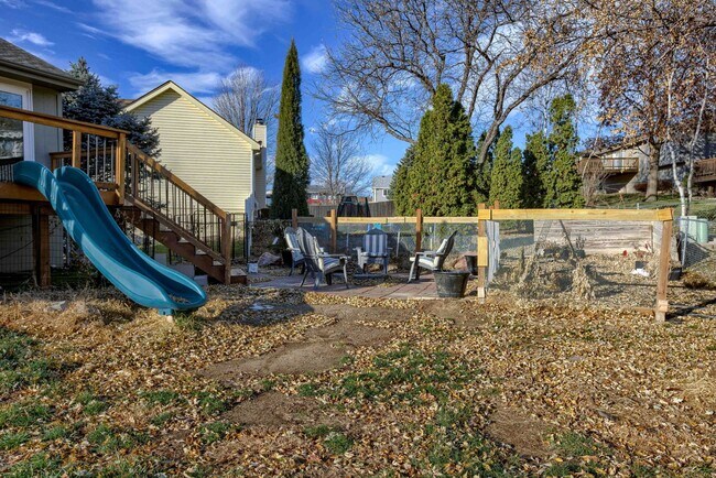 Building Photo - Light-Filled 4-Bedroom in Millard!!