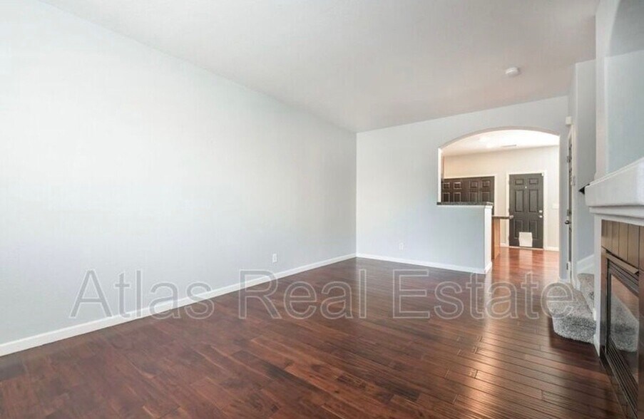 Building Photo - 5728 E 127th Ave