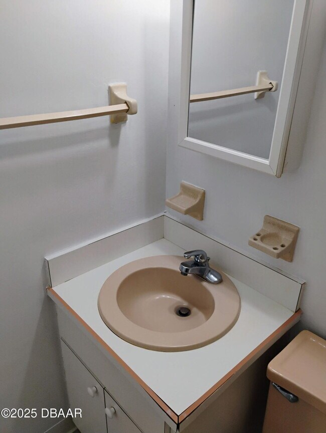 Building Photo - 2727 N Atlantic Ave