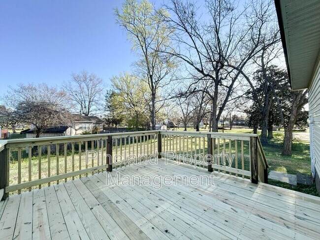 Building Photo - 341 Kingdom Estate Dr