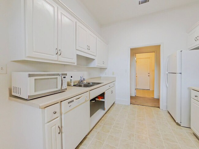 Building Photo - Grovetown Home!
