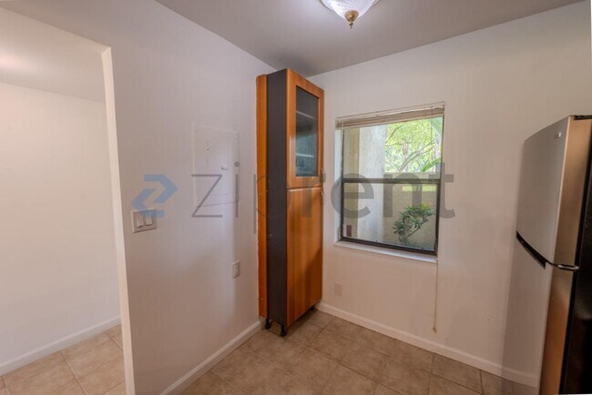 Building Photo - Unit C110