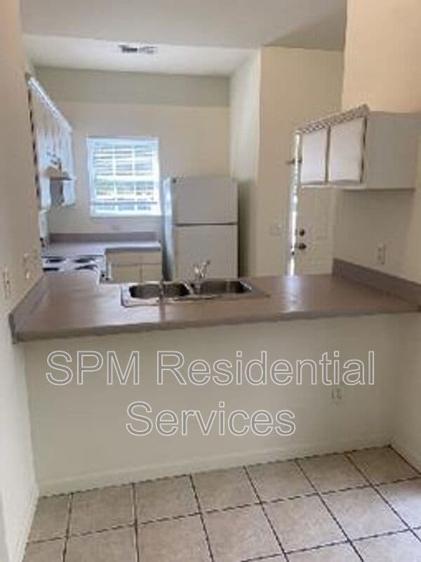 Building Photo - 1609 Wellspring Way