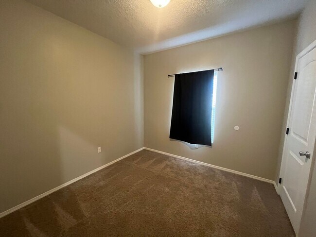 Building Photo - 3816 Lockhaven Dr