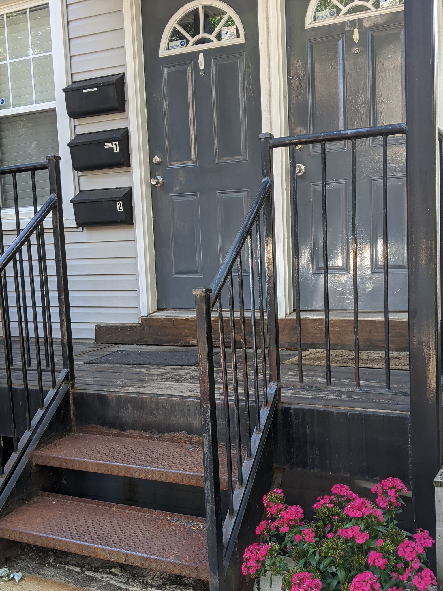 Building Photo - 1828 N Bissell St