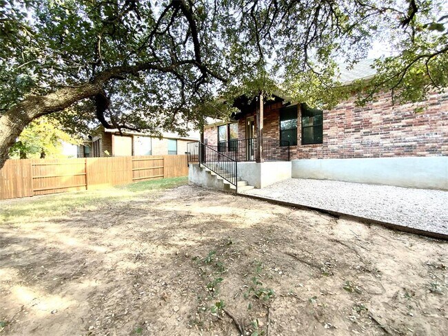 Building Photo - 15908 Dink Pearson Ln