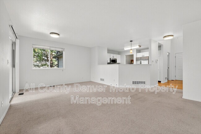 Building Photo - 10203 Vine Ct