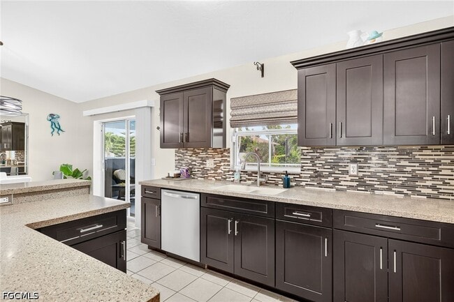 Building Photo - 2919 SW 25th St