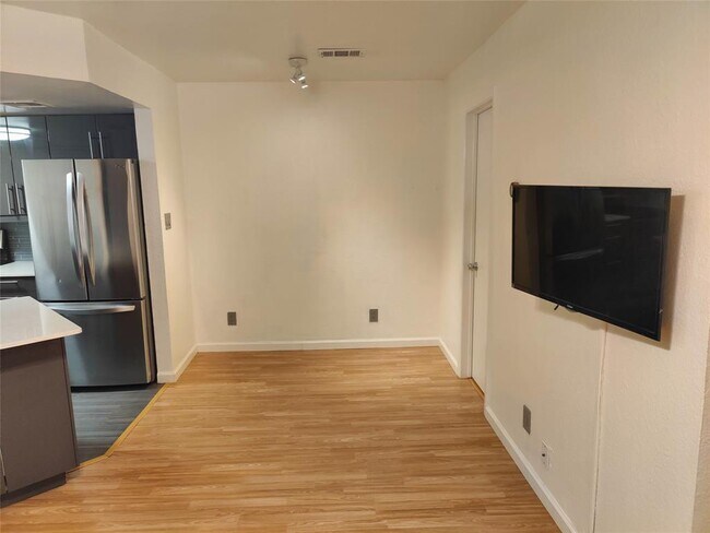 Building Photo - 2500 Burleson Rd