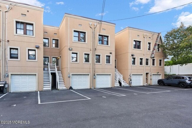 Building Photo - 1001 Norwood Ave