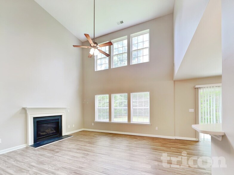 Building Photo - 703 Carly Court