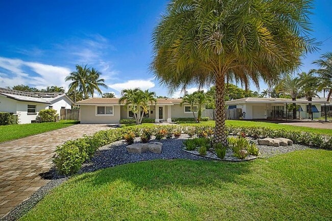 Building Photo - 2445 SE 7th St