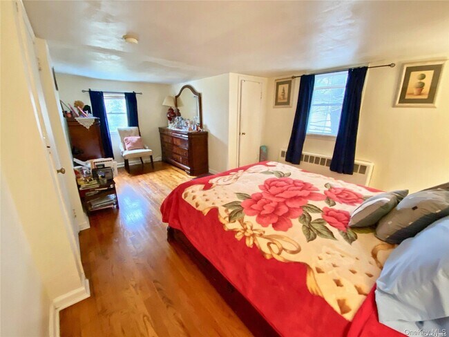 Building Photo - 117 Blydenburgh Ave