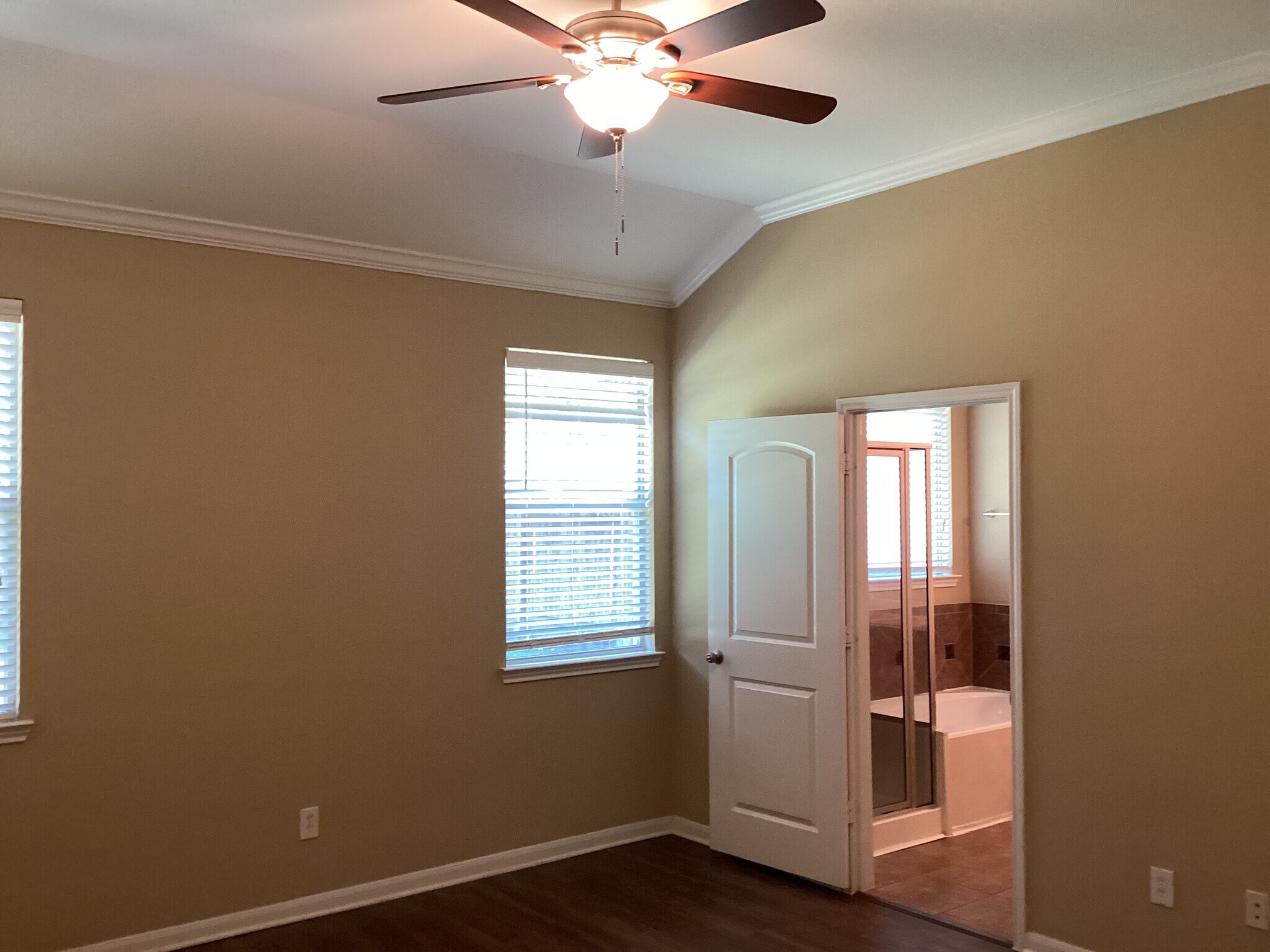 Building Photo - 26314 Longview Creek Dr