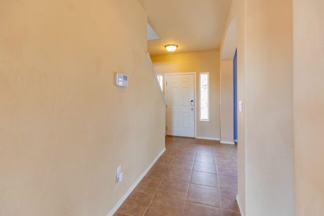 Building Photo - Beautiful Two Story House