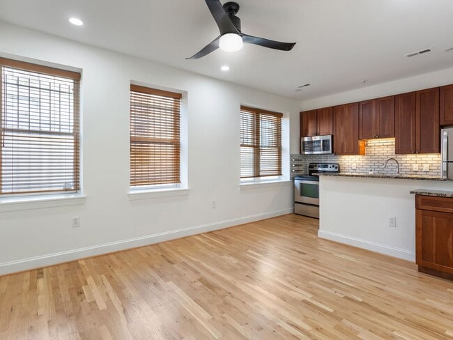 Building Photo - Charming 2BR/2BA Condo Near U Street with Modern Finishes and Prime Location