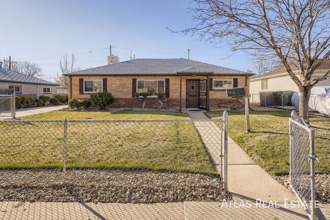 Building Photo - 1620 Phoenix Ct