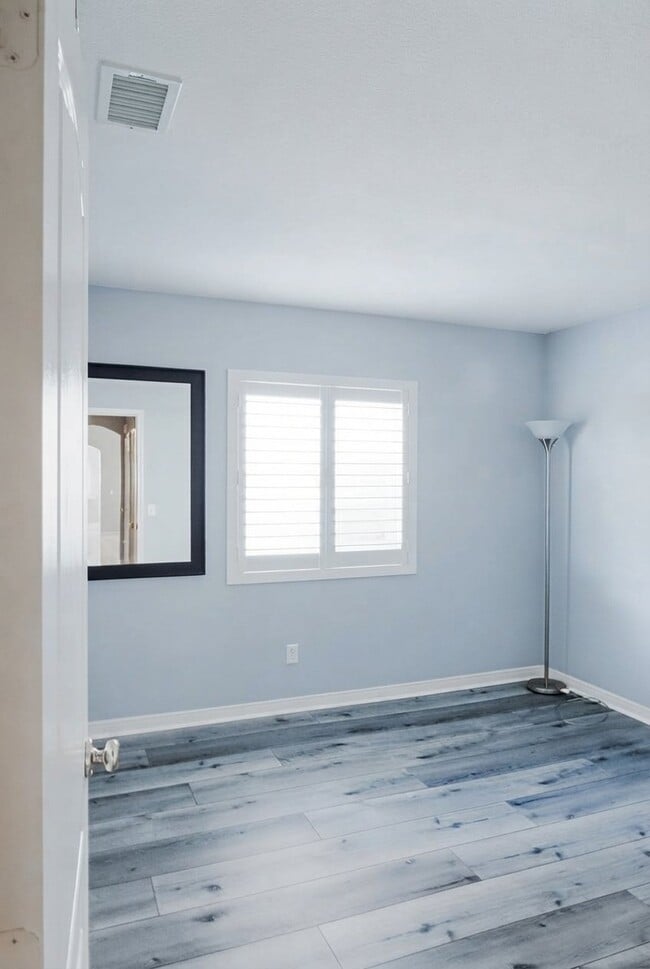 Building Photo - 42336 Camden Way
