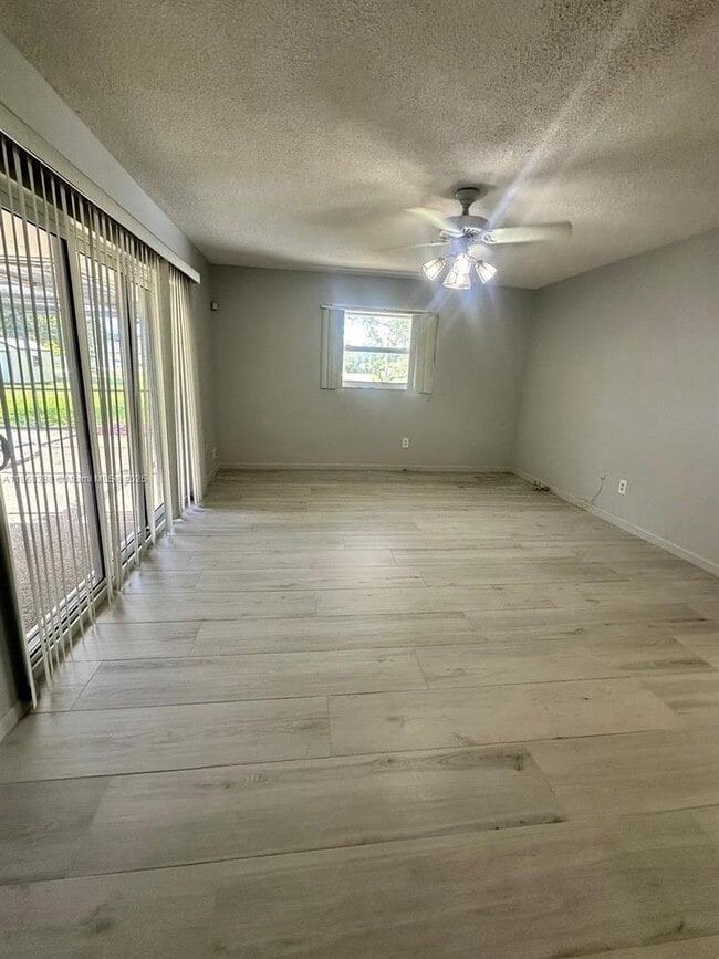 Building Photo - 9480 SW 99th St