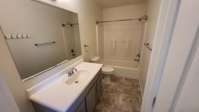 Building Photo - 1383 SW 27th St