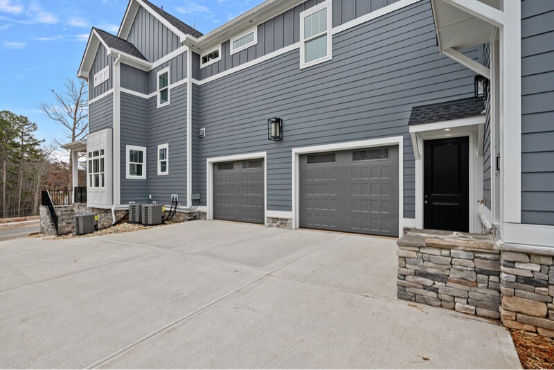 Building Photo - 805 Naples Dr