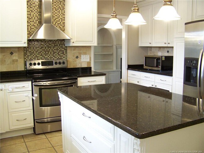 Building Photo - 6829 Towbridge Rd