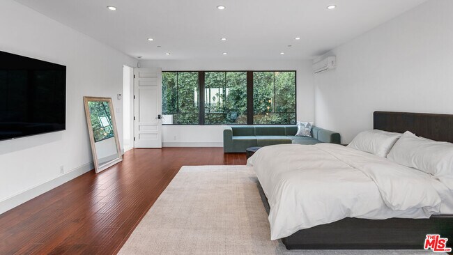 Building Photo - 7801 Hillside Ave