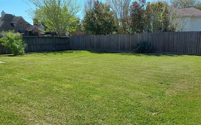 Building Photo - 13726 Rocky Bluff Dr