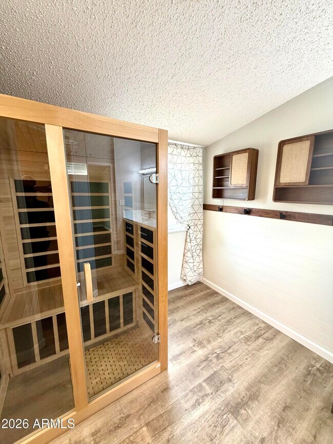 Building Photo - 5333 S Santa Claus Ave