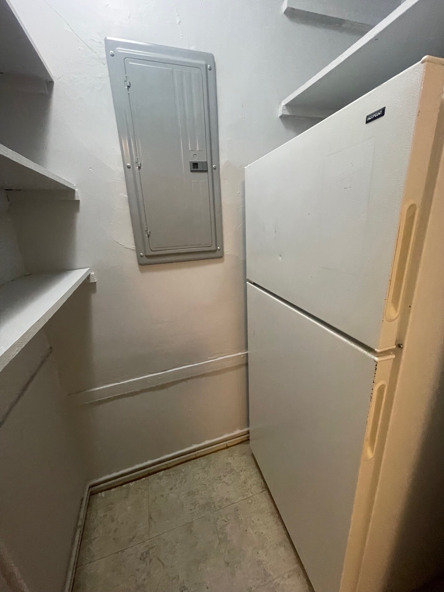 Building Photo - 57 Summer St