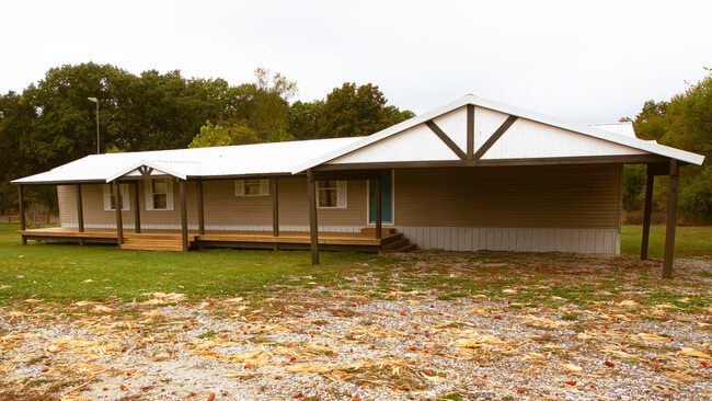 Primary Photo - 20499 Dabbs North Rd