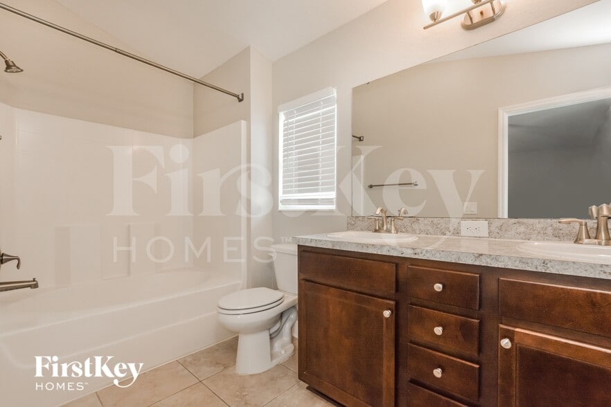 Building Photo - 1164 Legatto Loop