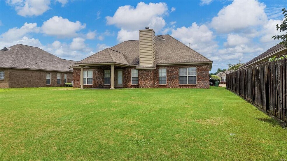 Building Photo - 9729 Helmsley Cir