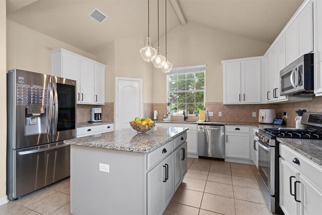 Building Photo - 4211 Woodhaven Trail