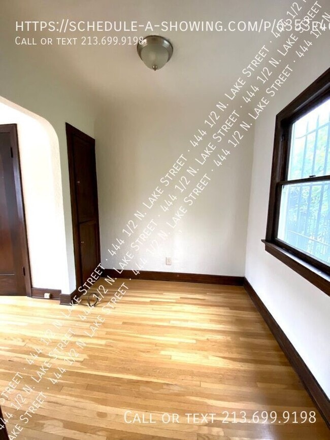 Building Photo - 444 1/2 N. Lake Street-