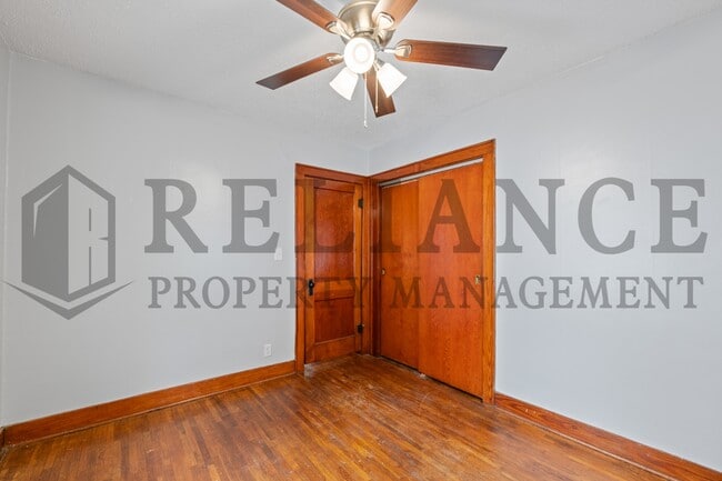 Building Photo - 621 S Green St