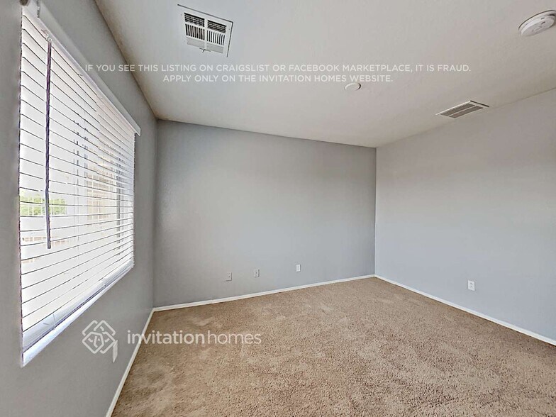 Building Photo - 1497 S 221st Dr