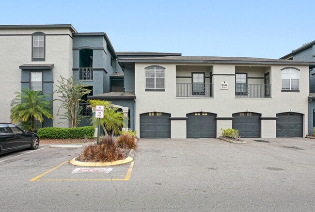 Building Photo - 8516 Island Breeze Ln
