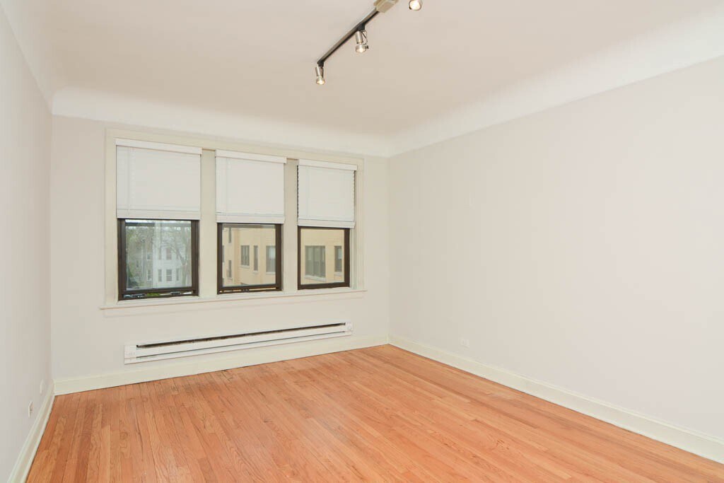Building Photo - 2324 N Rockwell St