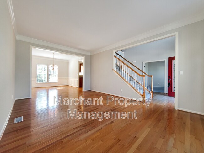 Building Photo - 15 Silverthorn Ct