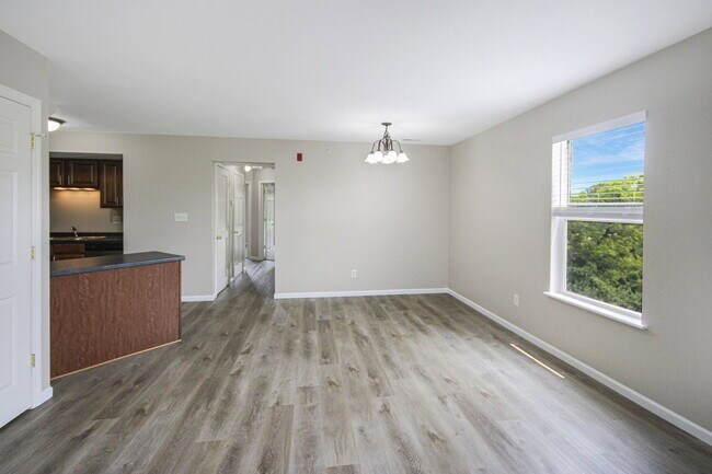 Building Photo - 143 Stonewall Creek Dr