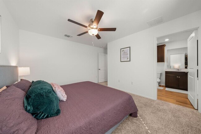 Building Photo - 7204 Sparkling Light Dr