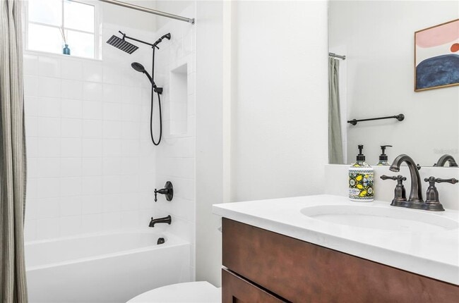 Building Photo - 28680 Cozy Creek Dr