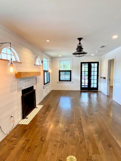 Building Photo - 3611 Bradenton Rd