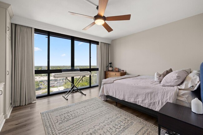 Building Photo - 3301 Bayshore Blvd