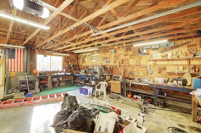 Building Photo - 3bd/2ba North Bend House