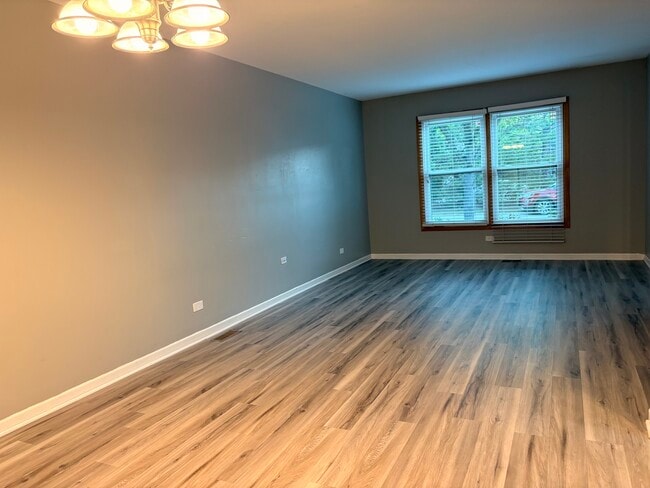 Building Photo - 5431 Ebony Ct