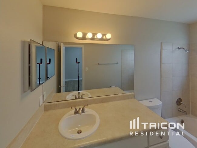 Building Photo - 1507 Crossridge Dr