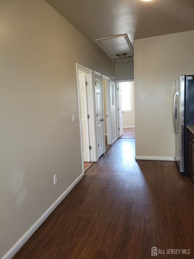 Building Photo - 816 Amboy Ave