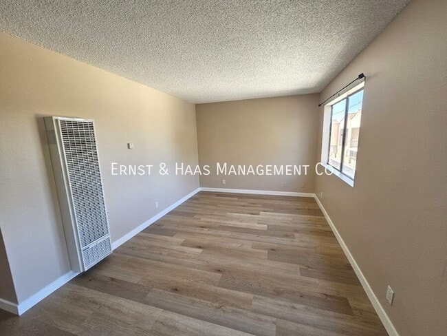 Building Photo - 6673 N Hammond Ave